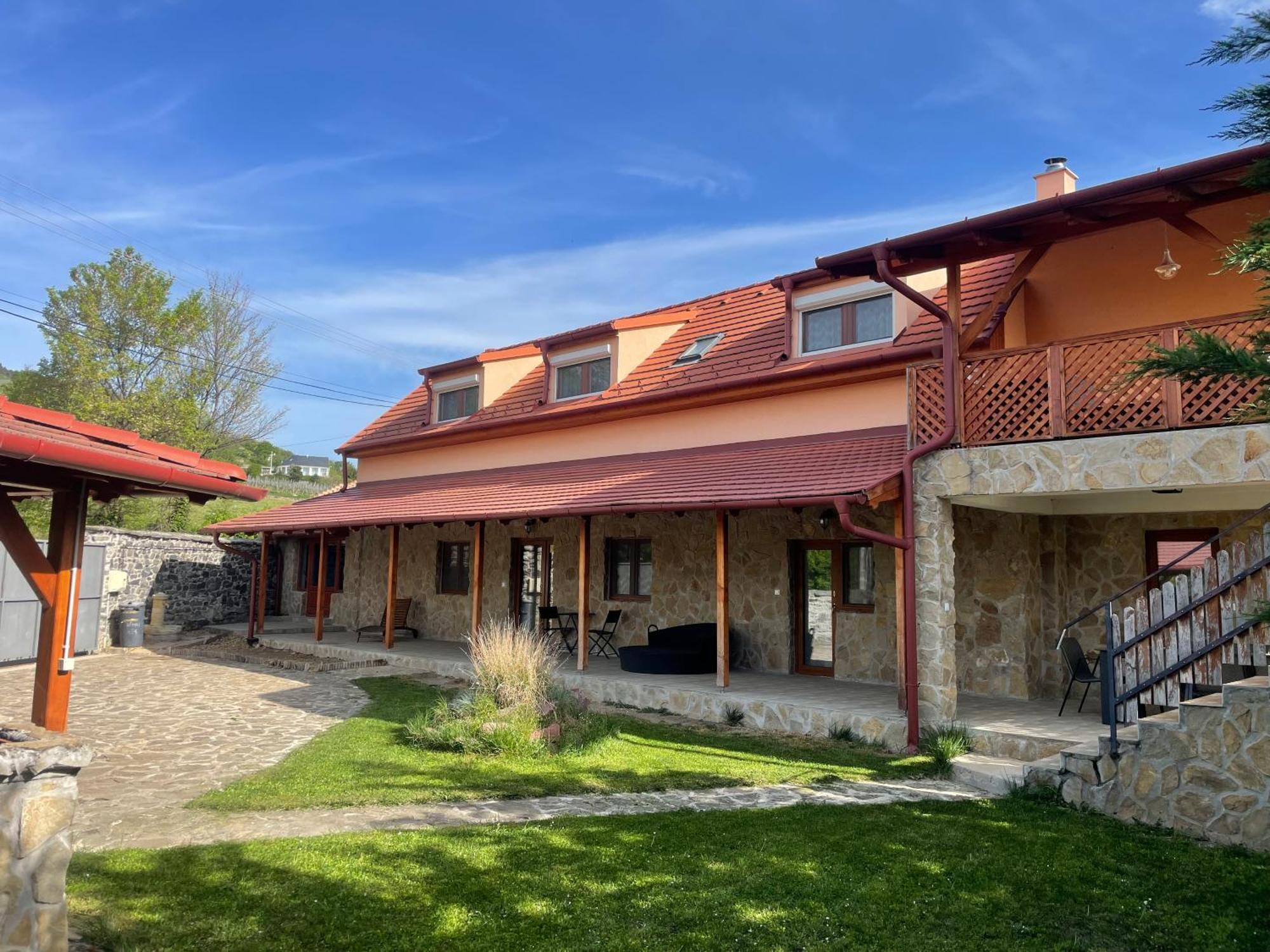Szoegedi Villa Badacsonytomaj Exterior foto